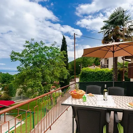 House Mirella Moscenicka Draga