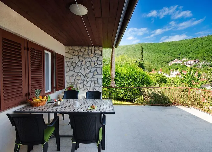 Dom wakacyjny House Mirella *